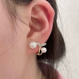 Gold Pearl and Rhinestone Mermaid Stud Earrings